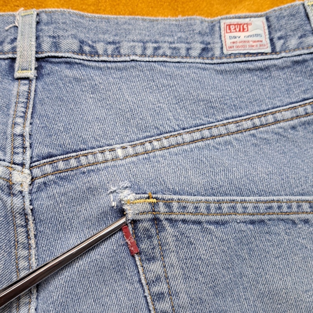 Levi's Dry Goods Jeans Mens 36x31 Blue Fair Distressed Straight Leg Denim - Picture 7 of 16